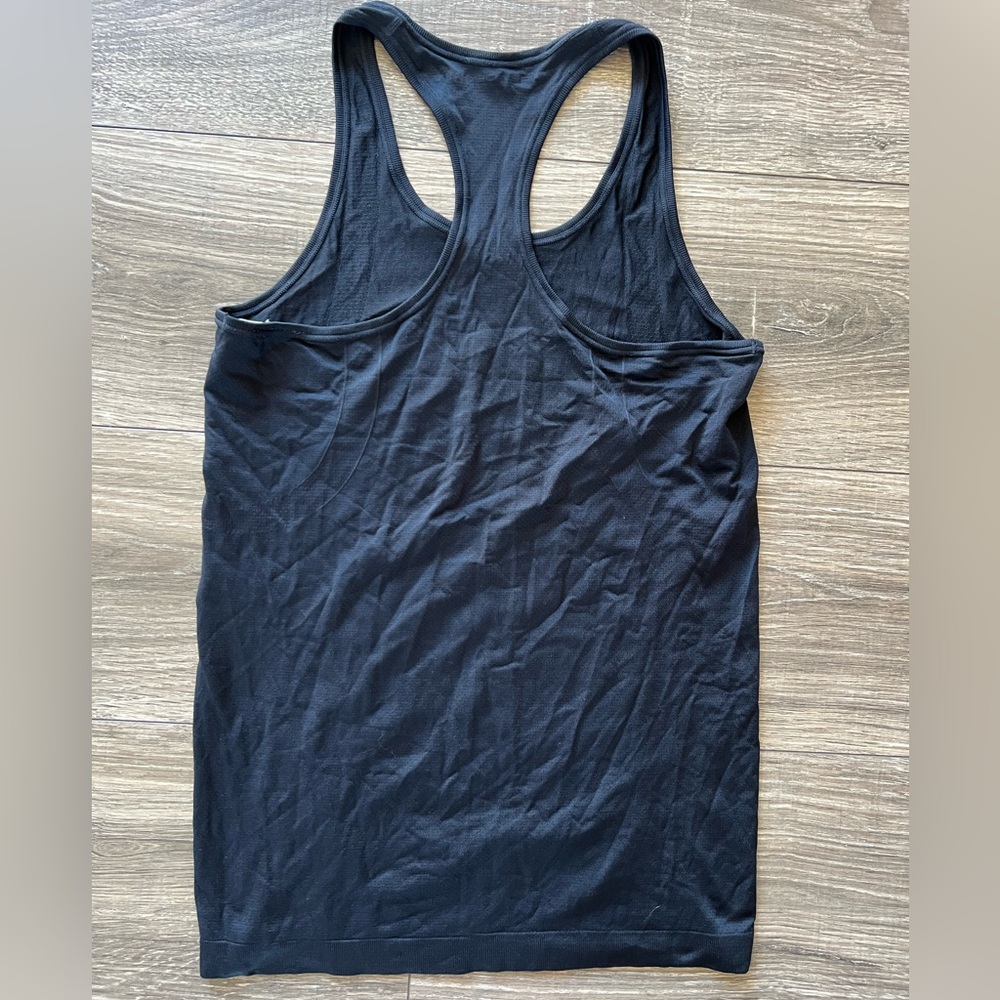 Under Armour Tank - Picture 3 of 3